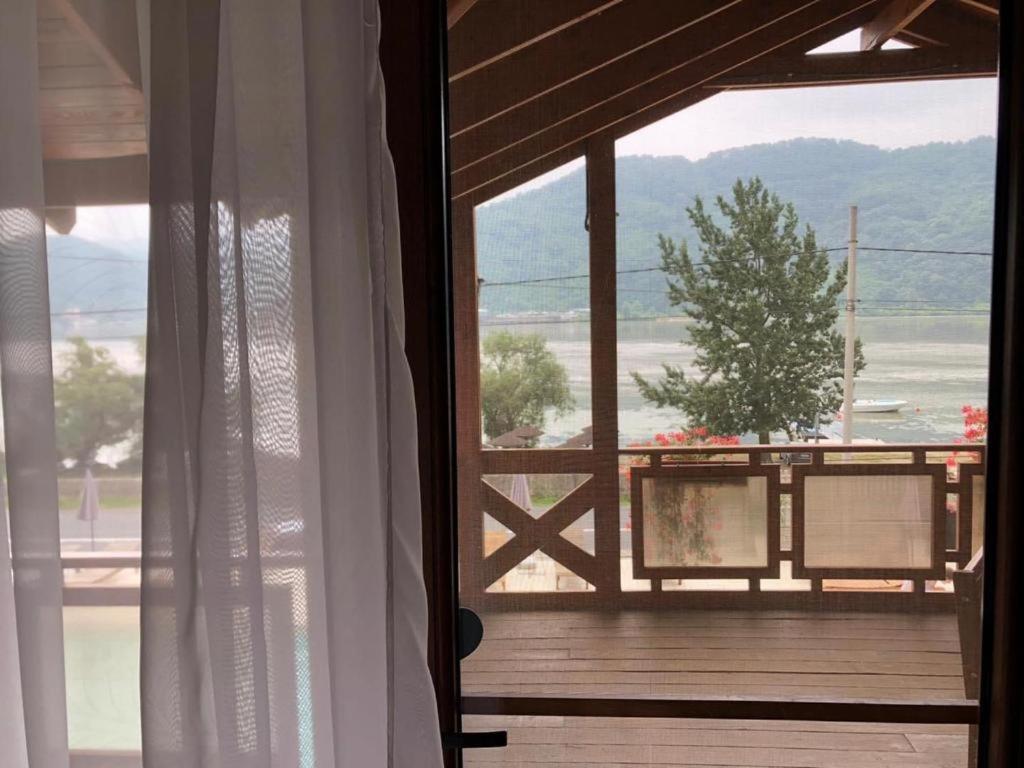 Pensiunea Deian-Clisura Dunarii Moldova Noua Extérieur photo