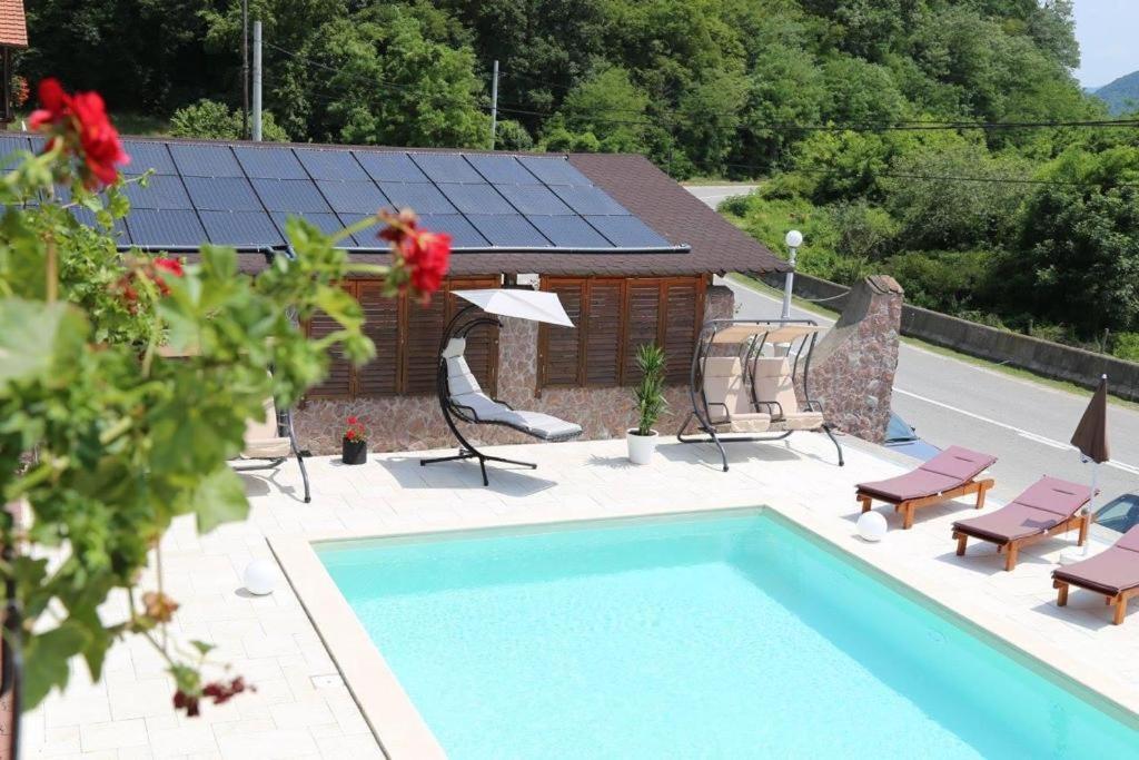 Pensiunea Deian-Clisura Dunarii Moldova Noua Extérieur photo