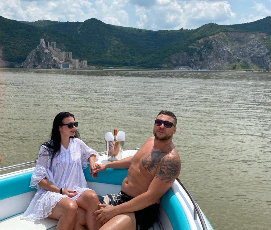 Pensiunea Deian-Clisura Dunarii Moldova Noua Extérieur photo