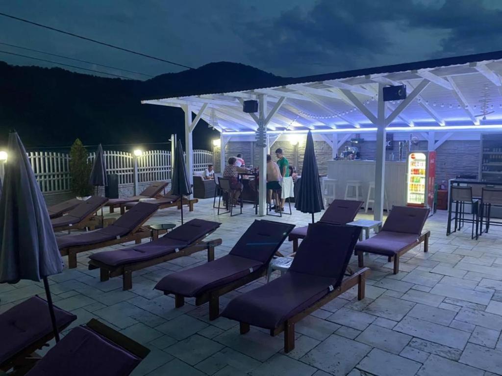 Pensiunea Deian-Clisura Dunarii Moldova Noua Extérieur photo