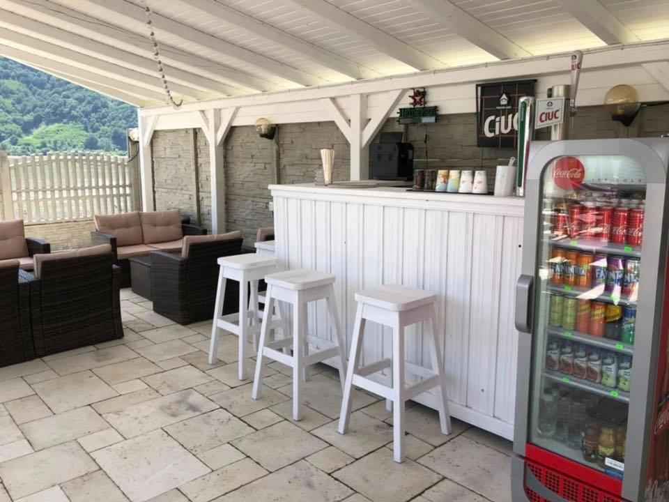Pensiunea Deian-Clisura Dunarii Moldova Noua Extérieur photo