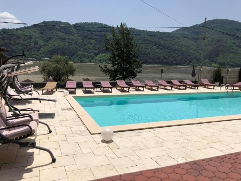 Pensiunea Deian-Clisura Dunarii Moldova Noua Extérieur photo
