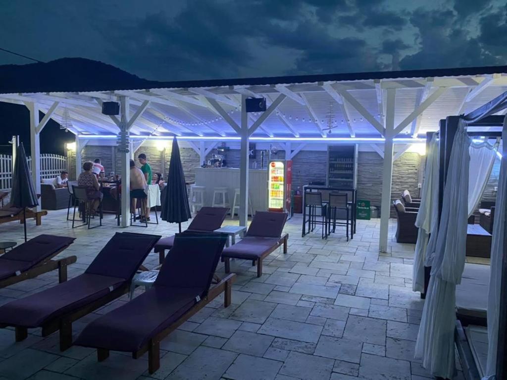 Pensiunea Deian-Clisura Dunarii Moldova Noua Extérieur photo