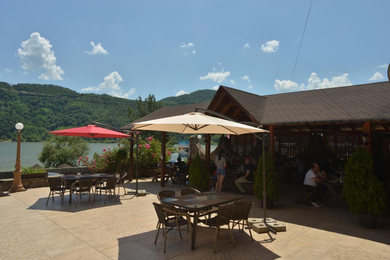 Pensiunea Deian-Clisura Dunarii Moldova Noua Extérieur photo