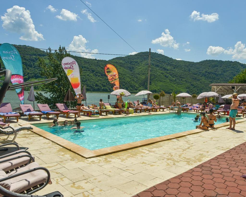 Pensiunea Deian-Clisura Dunarii Moldova Noua Extérieur photo